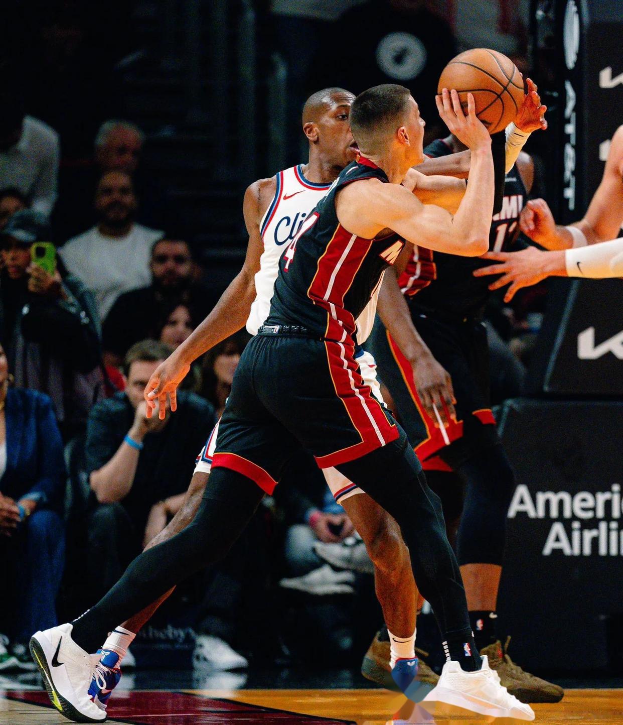 黄蜂陷入低谷，爆发新星连败，状态爆棚球队命运悬念！