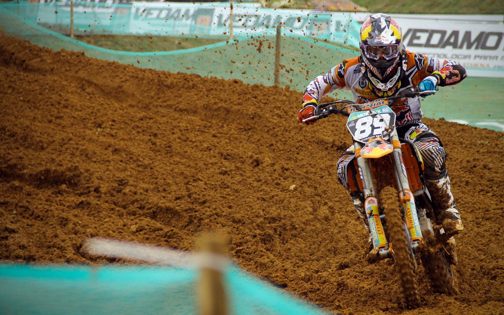 老鹰不断突破！穆古鲁扎连续五场比赛得分超过重返赛场赛场气氛高涨